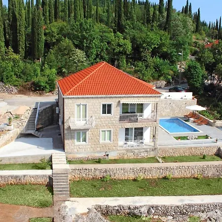 Apartmán Oasis Cypress - Three Bedroom With Terrace And Swimming Pool Čilipi
