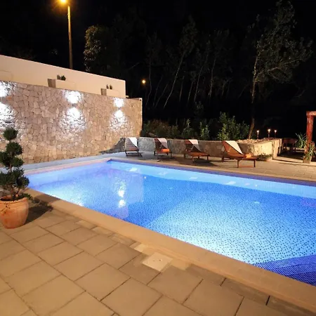 Oasis Cypress - Three Bedroom With Terrace And Swimming Pool Apartmán