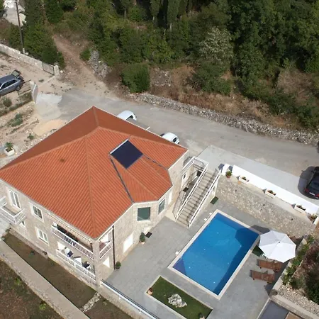 Oasis Cypress - Three Bedroom With Terrace And Swimming Pool *