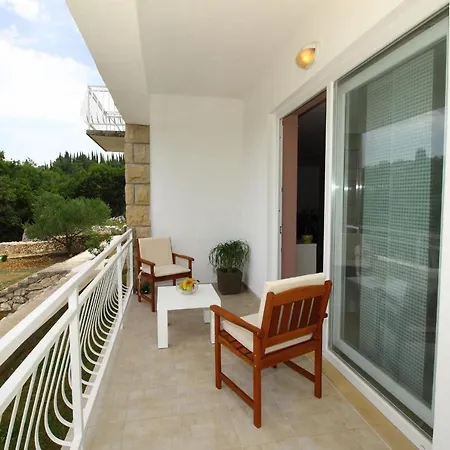 Oasis Cypress - Three Bedroom With Terrace And Swimming Pool Чилипи