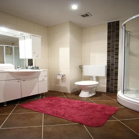 Oasis Cypress - Three Bedroom With Terrace And Swimming Pool Апартаменты *