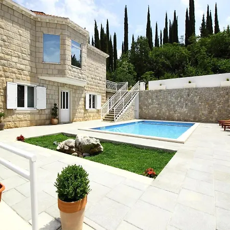 Oasis Cypress - Three Bedroom With Terrace And Swimming Pool Апартаменты *