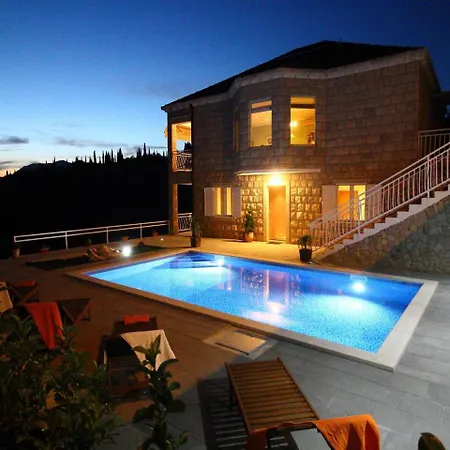 Oasis Cypress - Three Bedroom With Terrace And Swimming Pool Апартаменты Чилипи