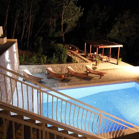 Oasis Cypress - Three Bedroom With Terrace And Swimming Pool *