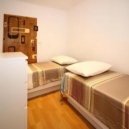 Апартаменты Oasis Cypress - Three Bedroom With Terrace And Swimming Pool Чилипи